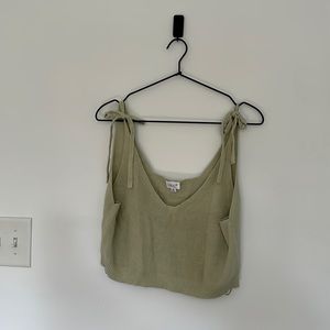 Tie Shoulder Crop Tank